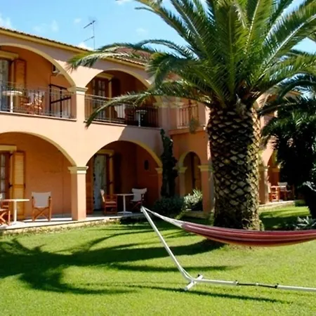 Appart hôtel Marios 2*