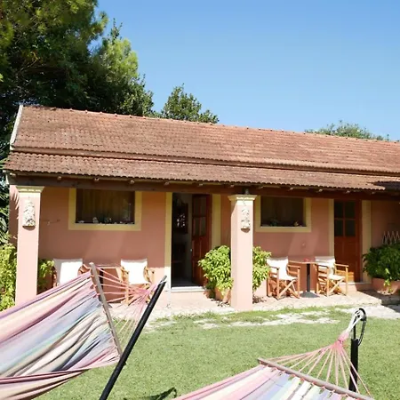 Marios Aparthotel 2*